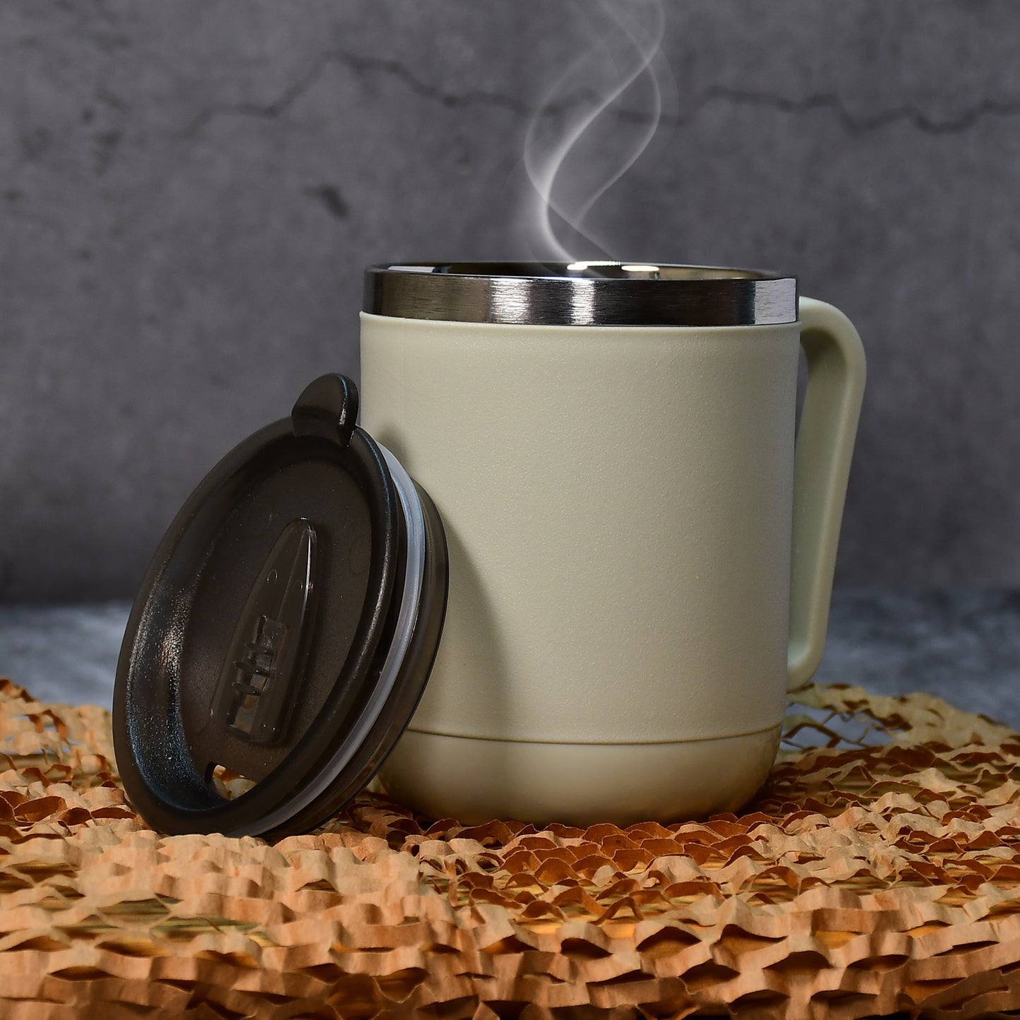 Premium Stainless Steel Coffee Mug With Heat Resistant Mug Lid. Approx 400ml Mug.